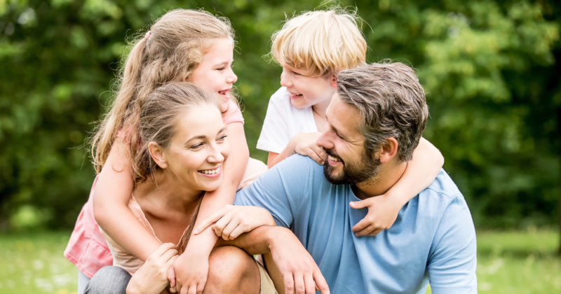 4 Smart Ways to Save for Your Kids